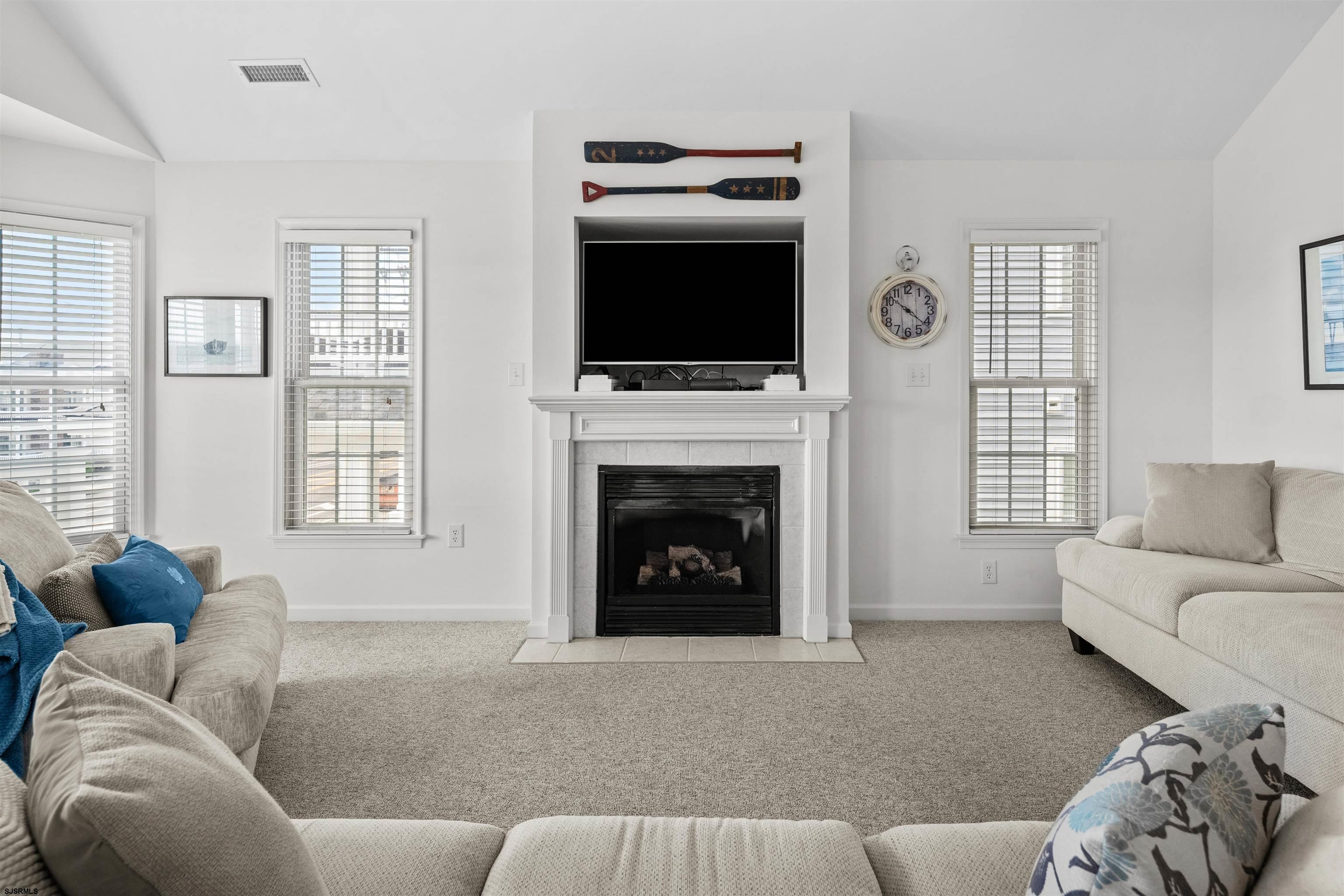 5010 West Ave Unit: 2nd Floor