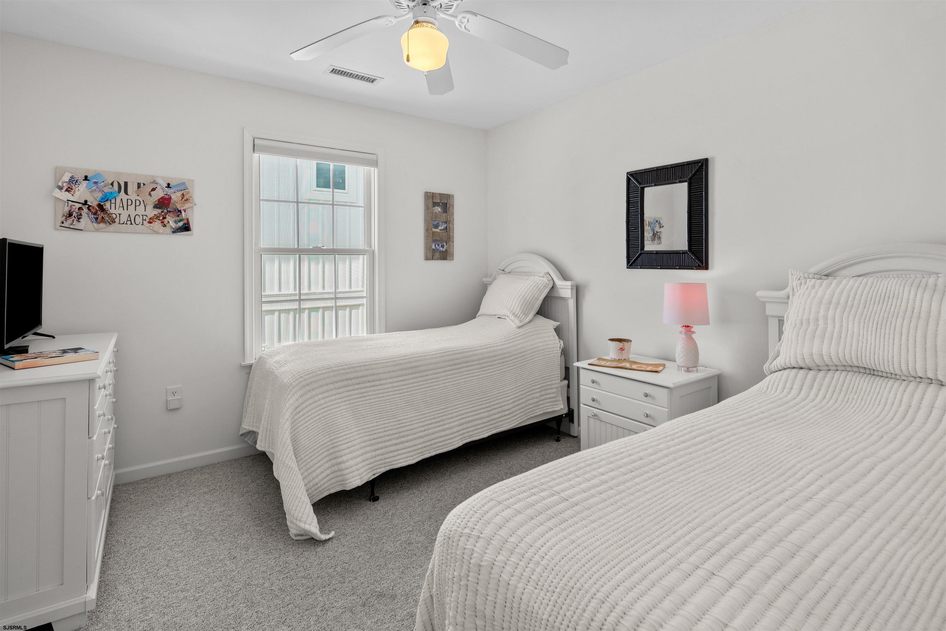 5010 West Ave Unit: 2nd Floor