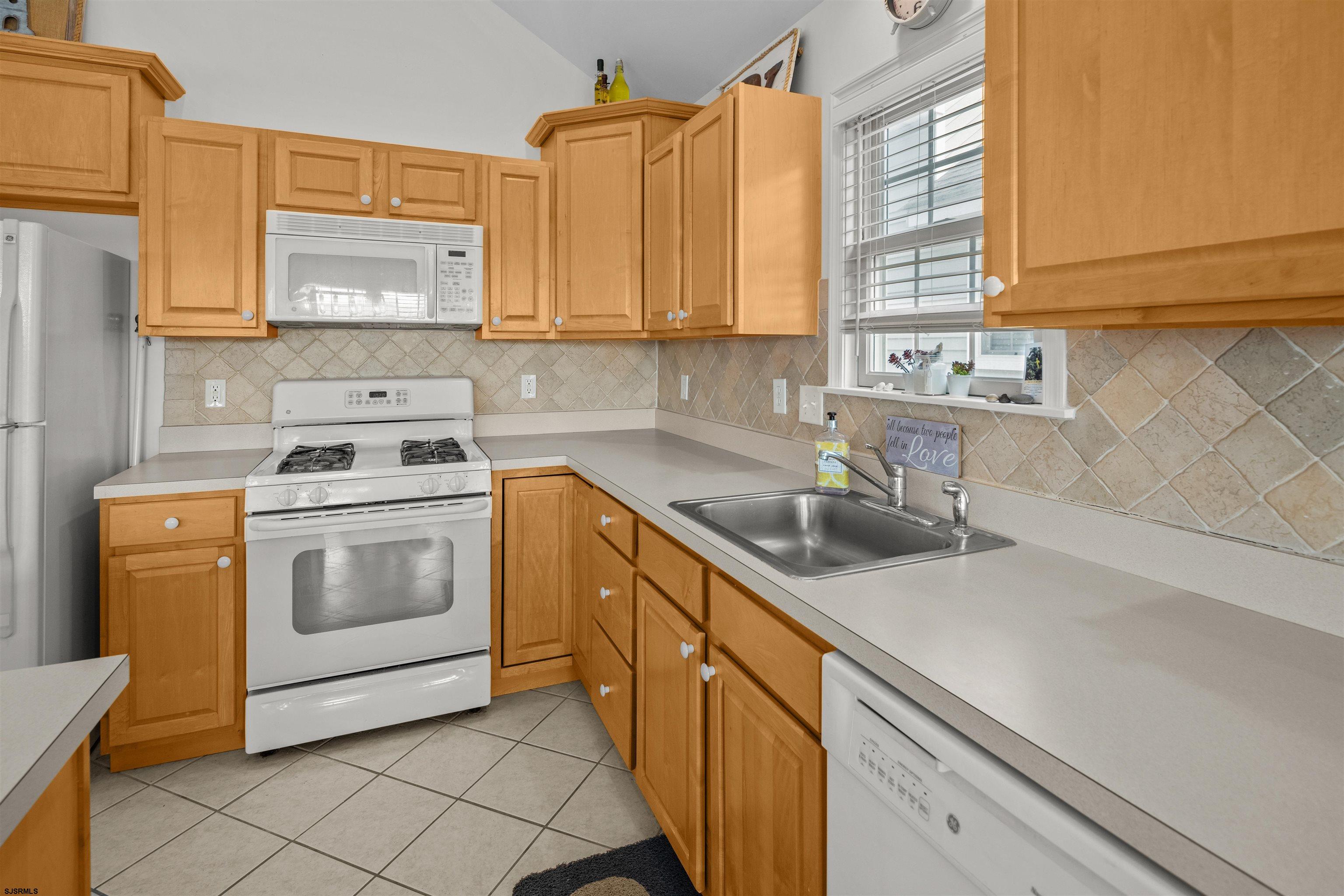 5010 West Ave Unit: 2nd Floor