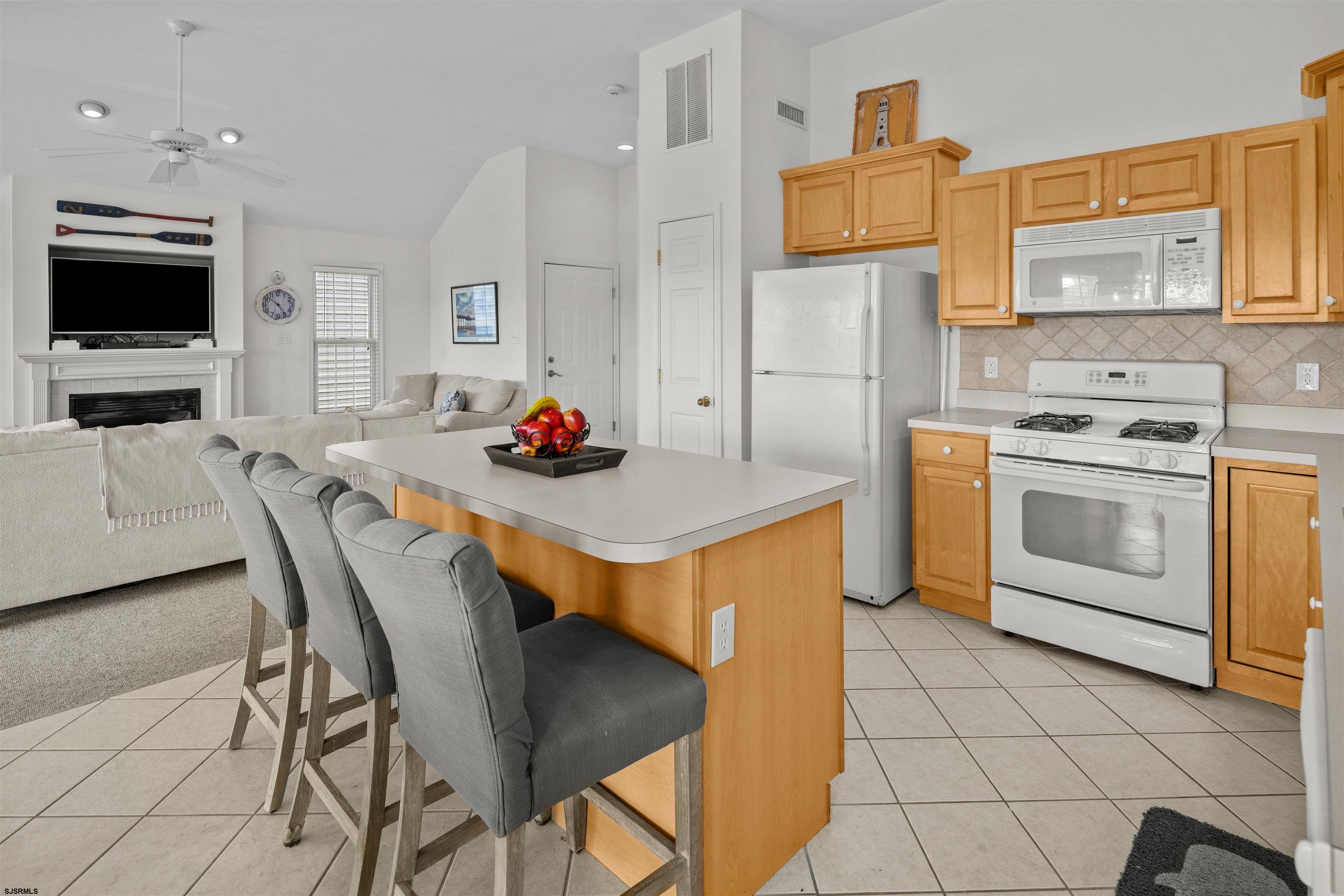5010 West Ave Unit: 2nd Floor