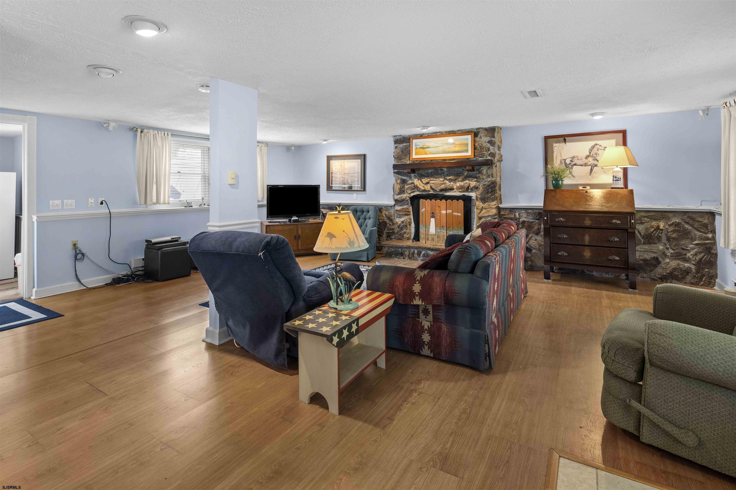1400 Franklin Ave