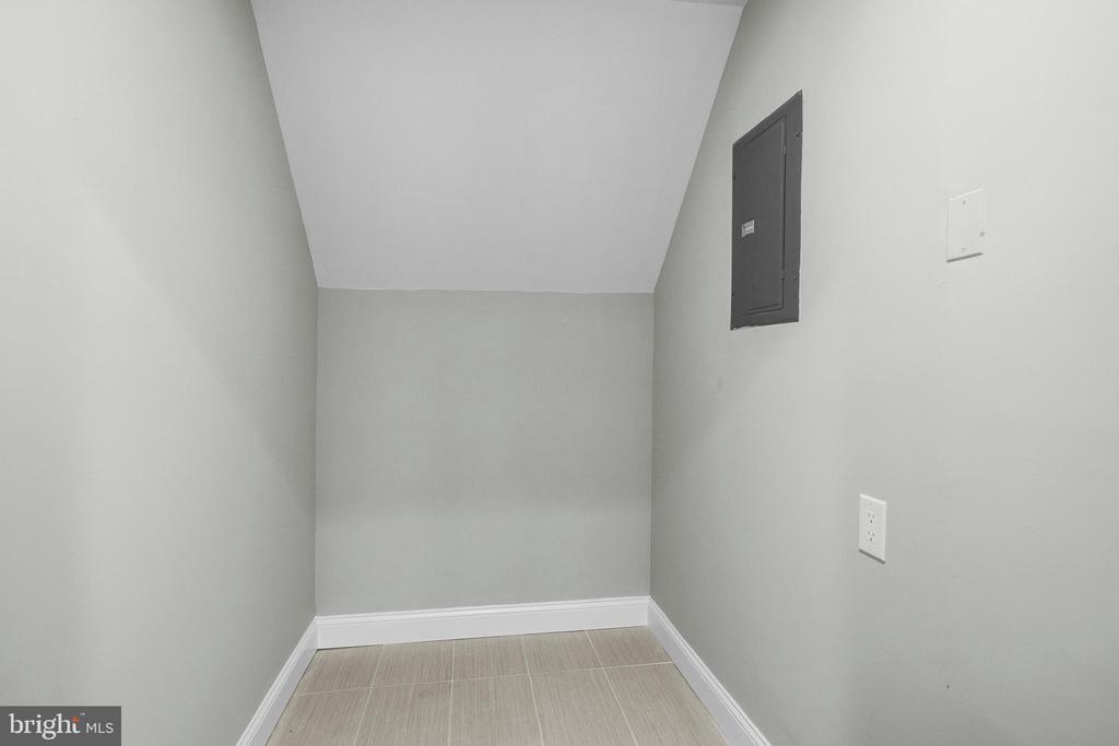 1321 CHANTICLEER