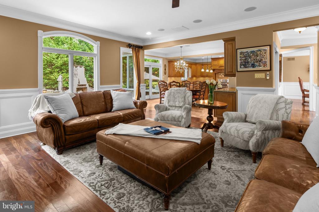 201 BLUE HERON COURT