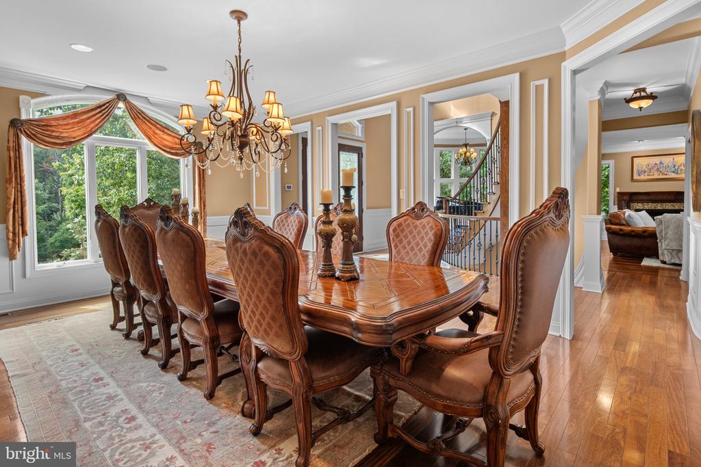 201 BLUE HERON COURT
