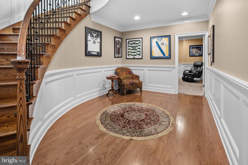 201 BLUE HERON COURT