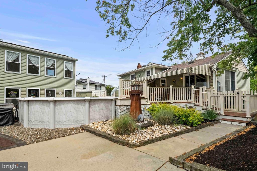 1400 FRANKLIN AVENUE