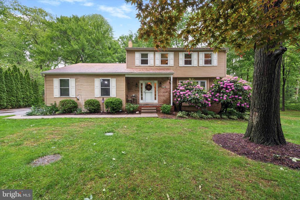 12 RALEIGH DRIVE