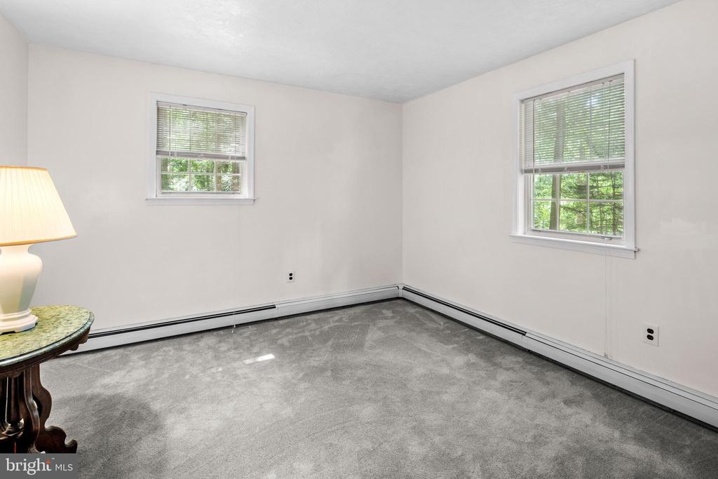 1019 PARKERSVILLE ROAD