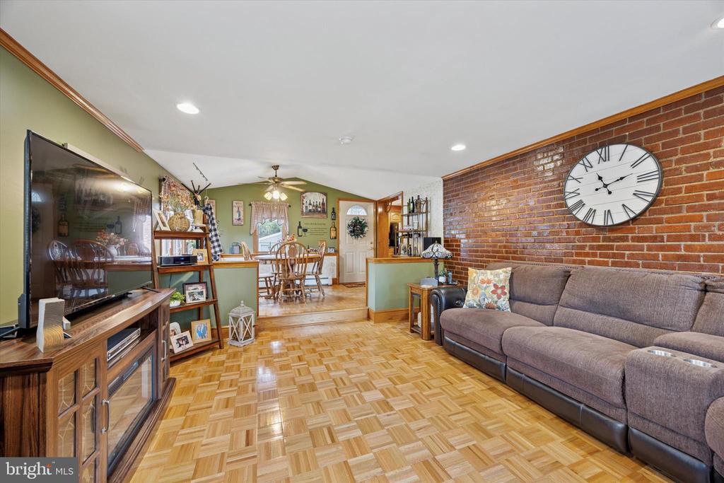 730 DUTTON CIRCLE