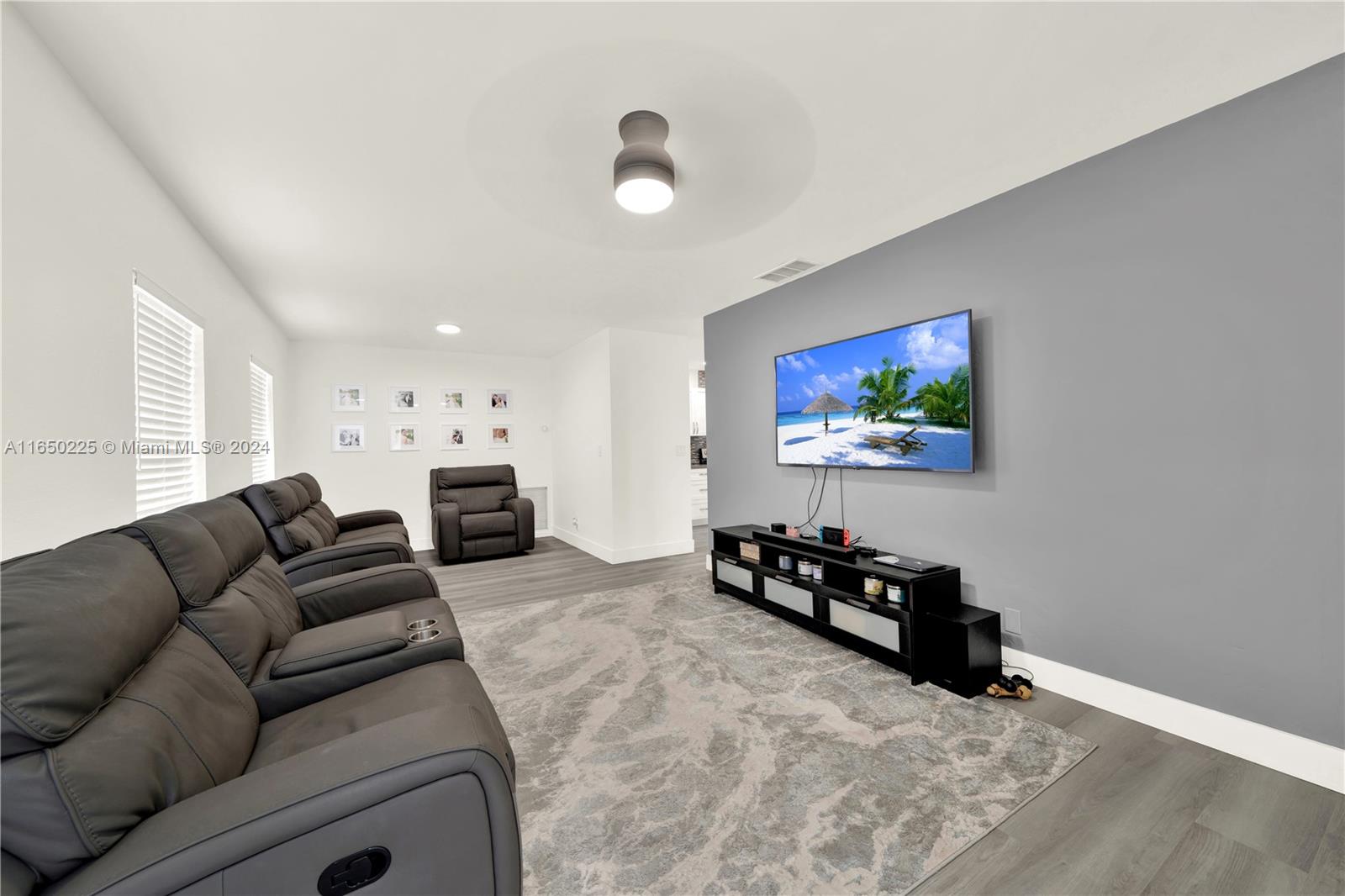 8030 NW 44th Ct
