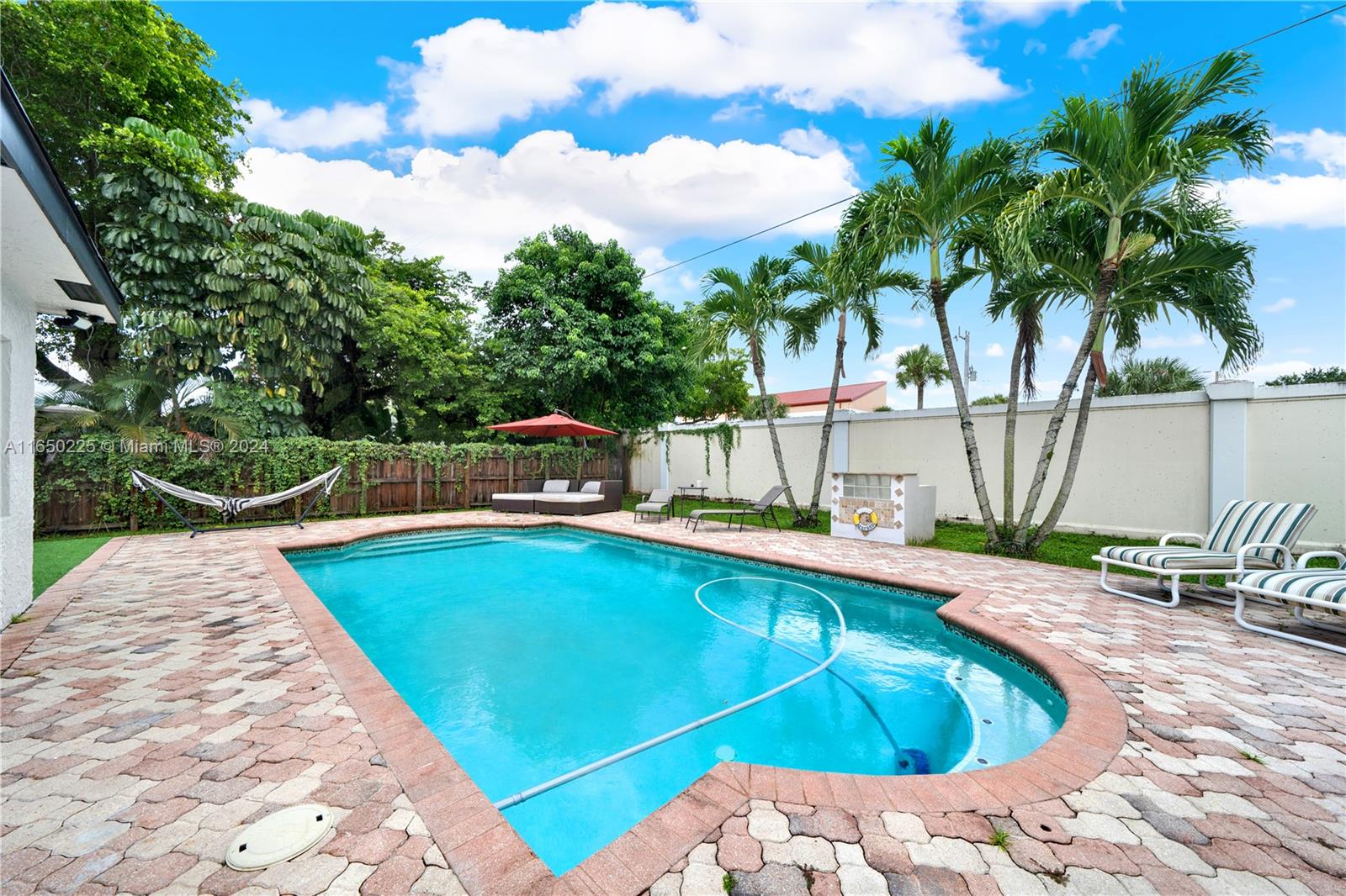 8030 NW 44th Ct