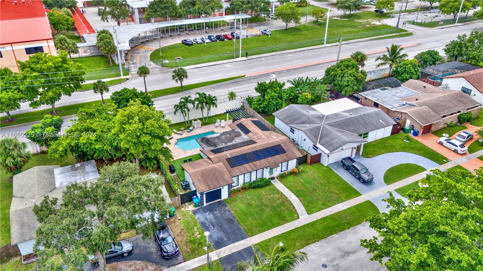 8030 NW 44th Ct