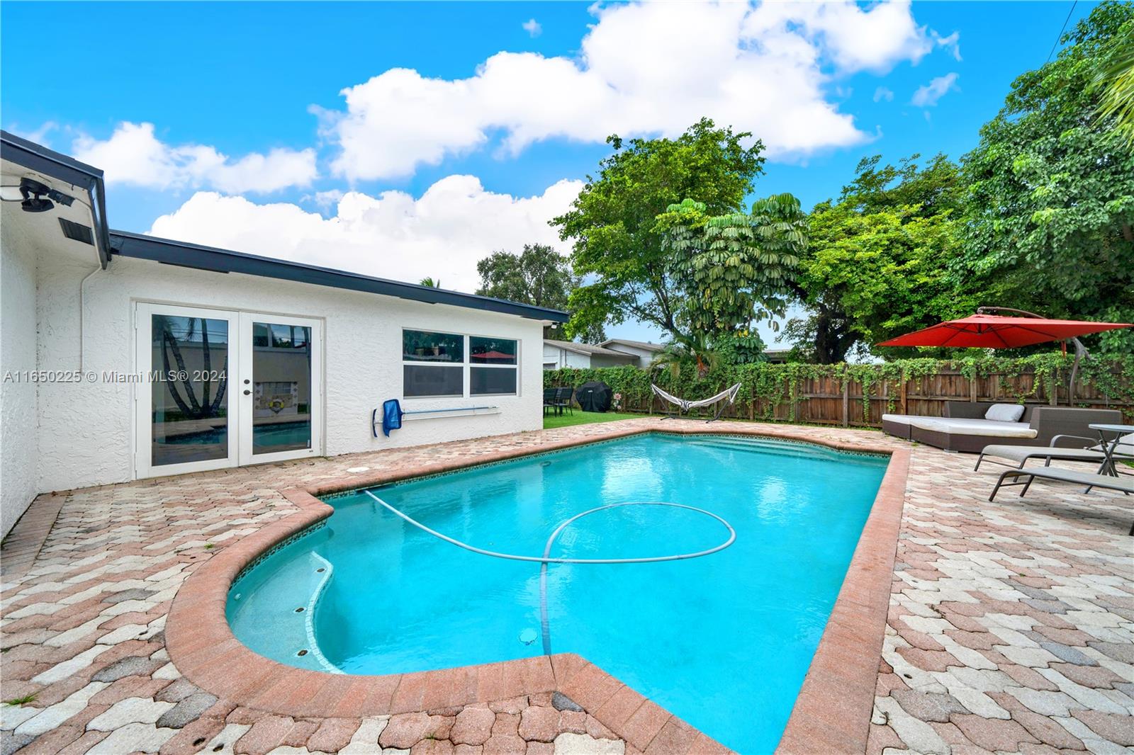 8030 NW 44th Ct