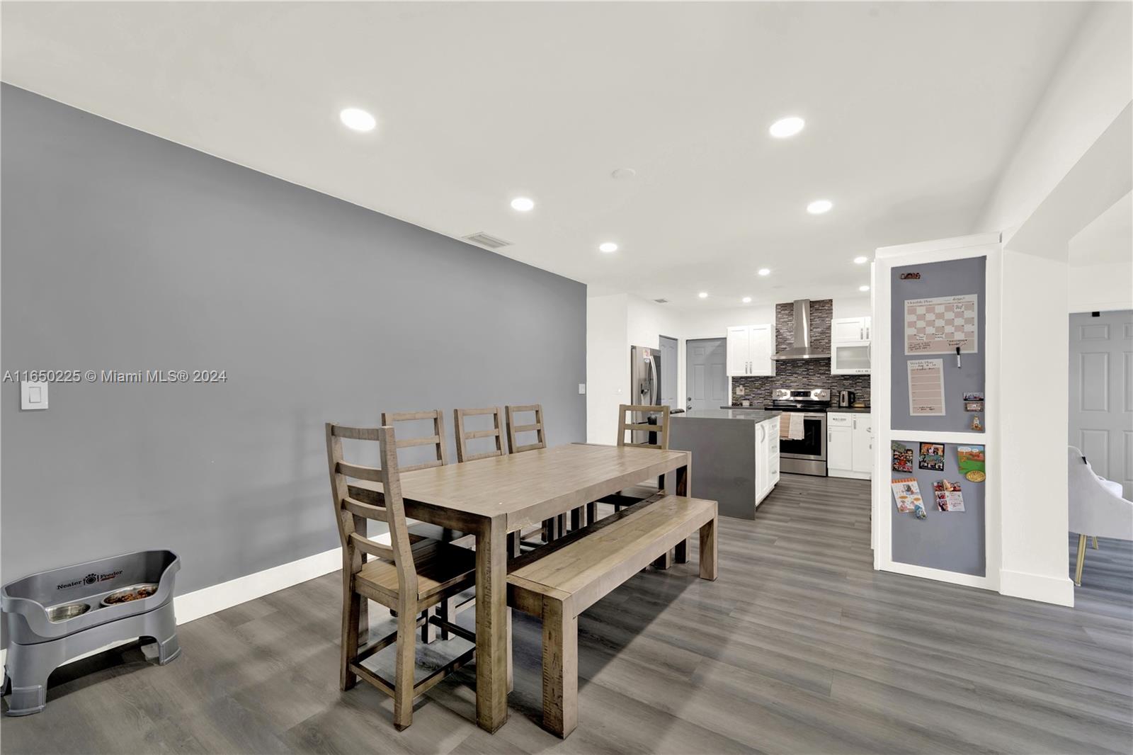 8030 NW 44th Ct
