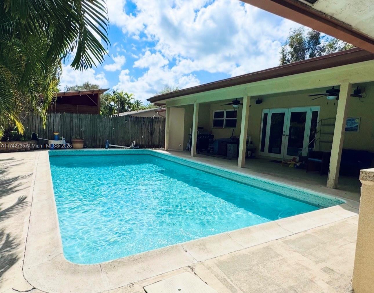 4728 SW 66th Ter