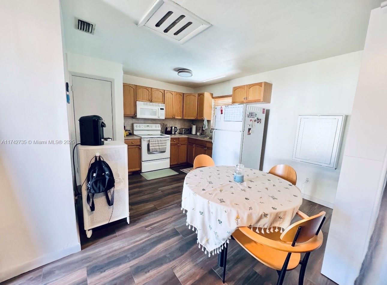 4728 SW 66th Ter