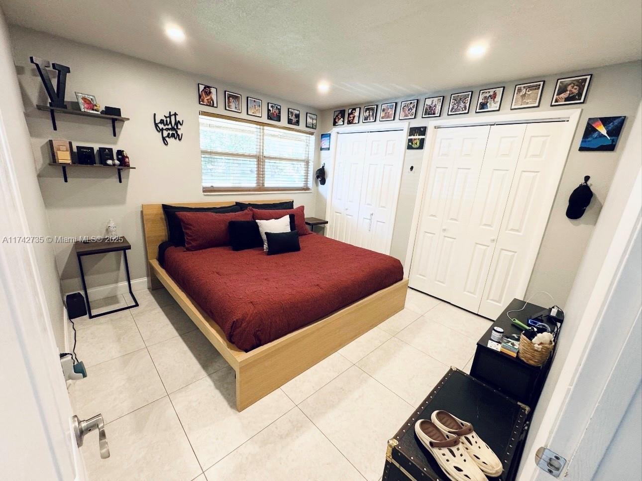 4728 SW 66th Ter