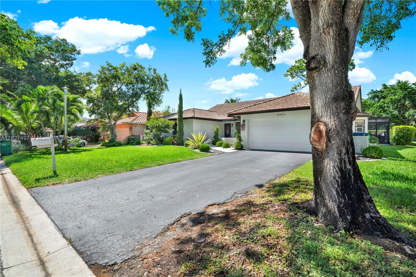 8525 NW 49th Dr