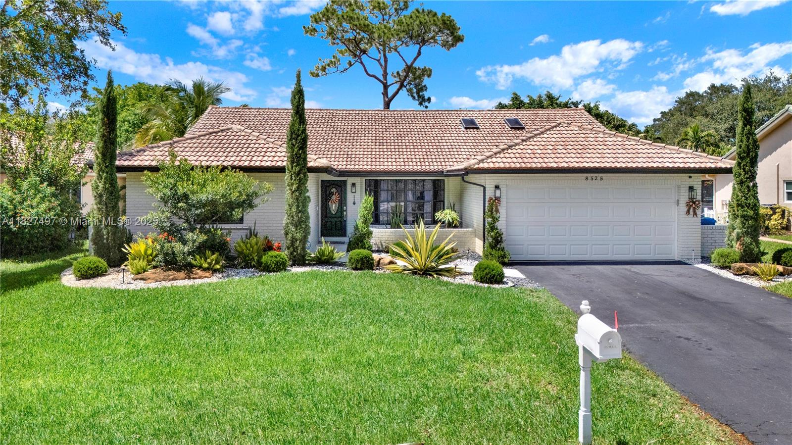 8525 NW 49th Dr