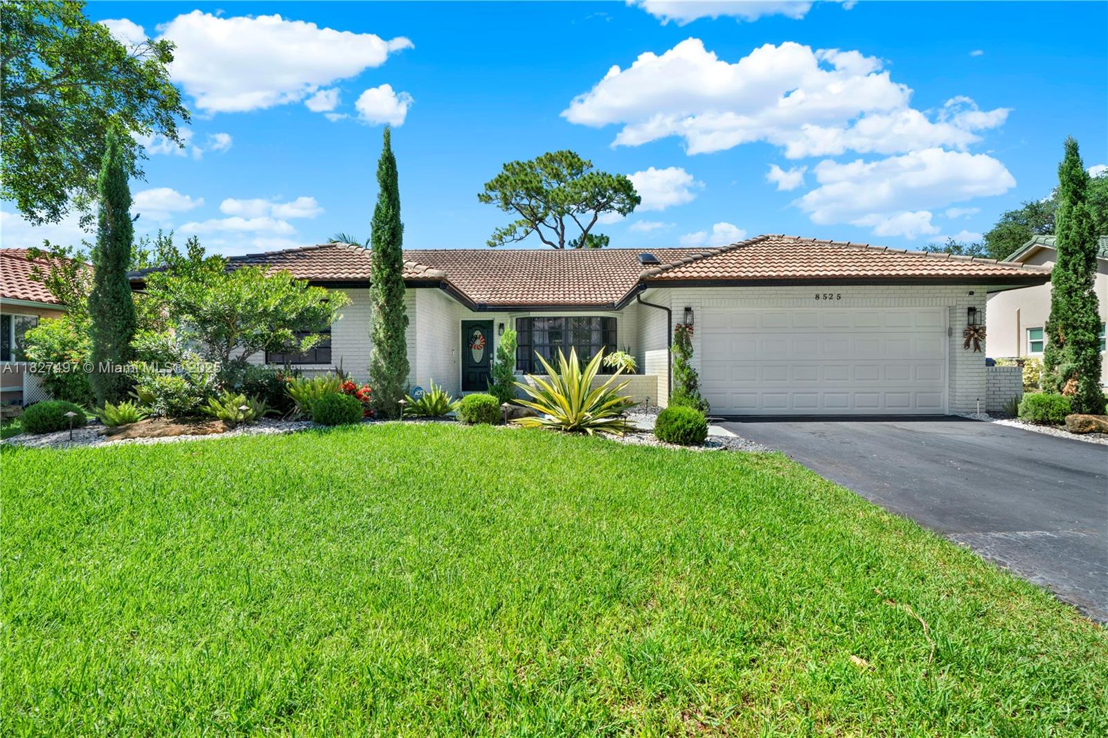 8525 NW 49th Dr