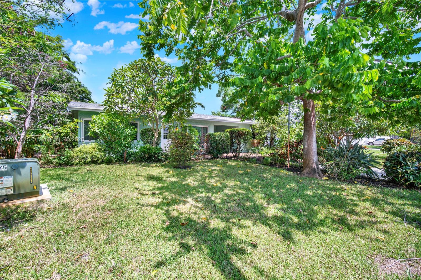 2421 NE 10th Ave