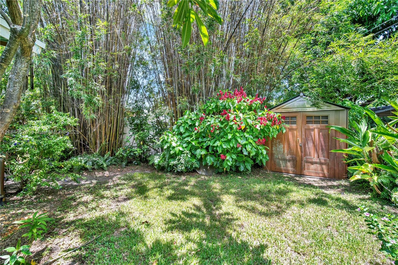 2421 NE 10th Ave