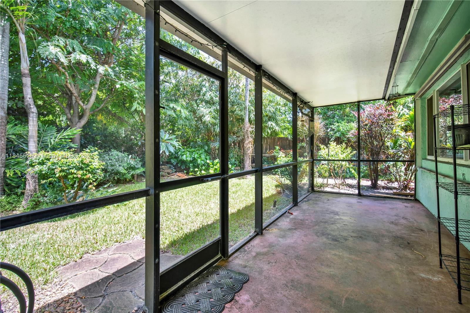 2421 NE 10th Ave