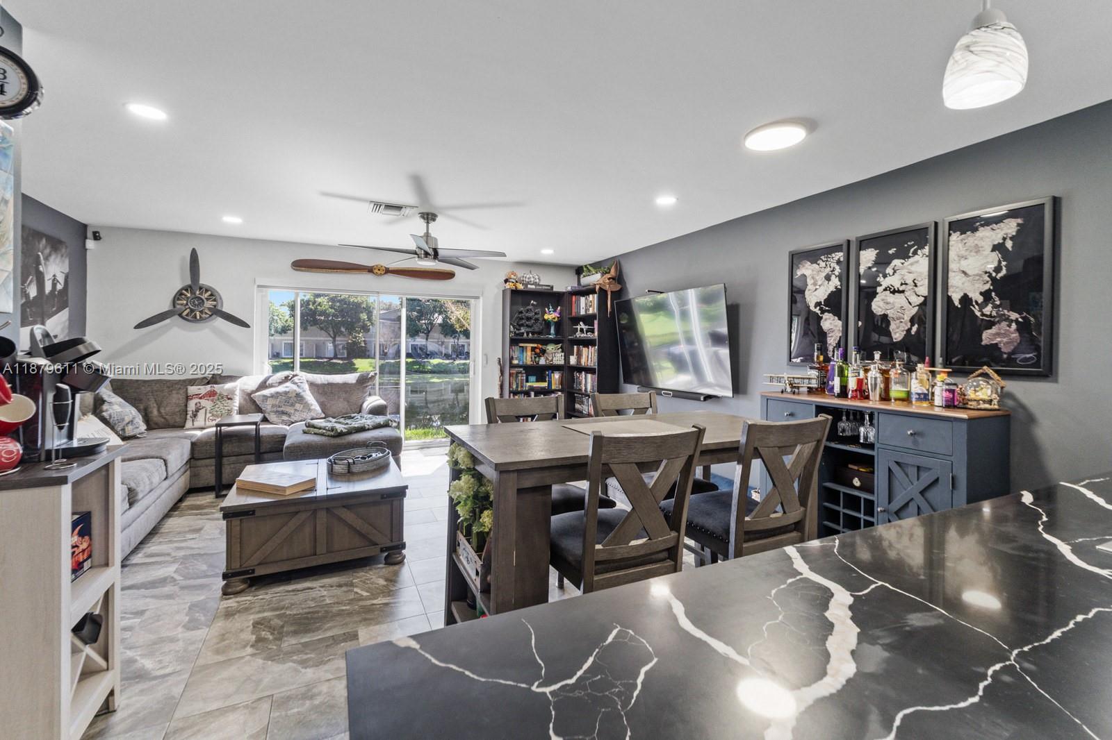 8532 W Southgate Shores Cir
