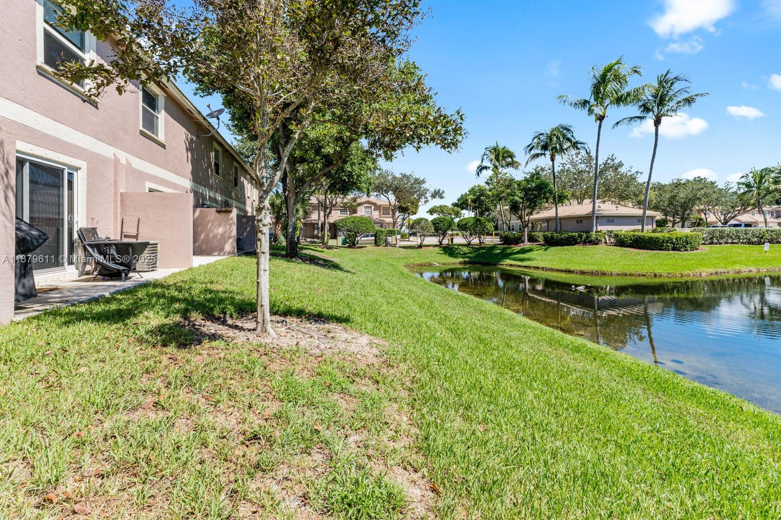8532 W Southgate Shores Cir