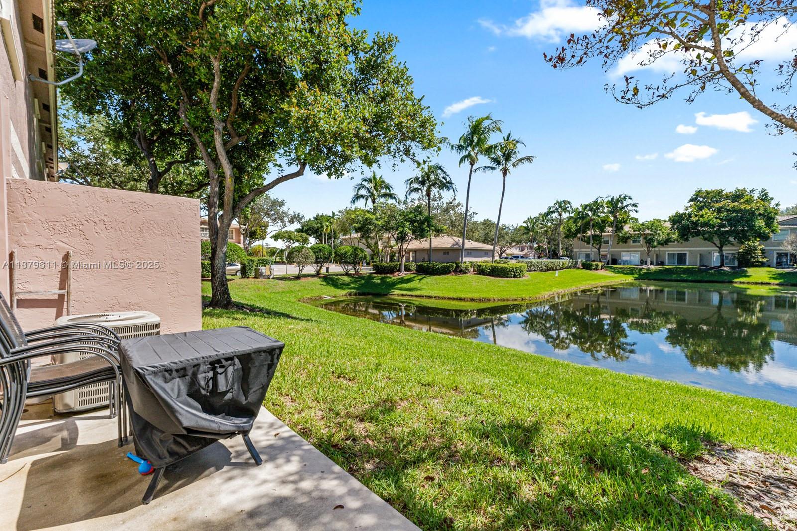 8532 W Southgate Shores Cir