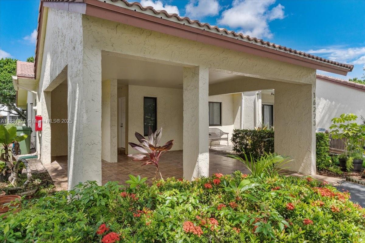 16273 Laurel Dr # 7