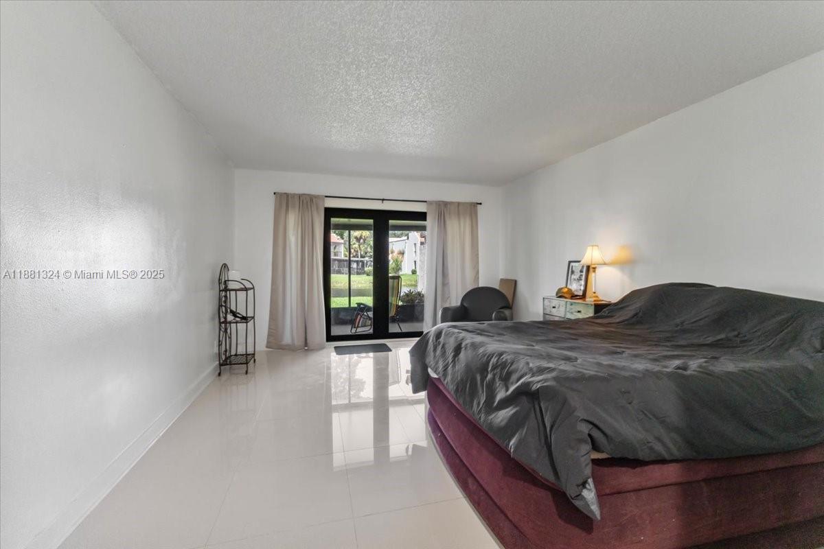16273 Laurel Dr # 7