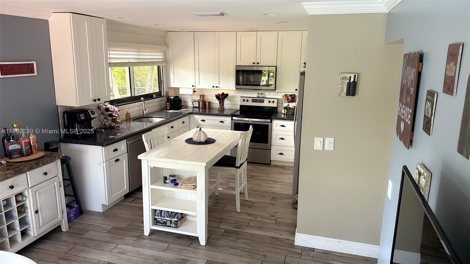 542 NW 39th Ter, Deerfield Beach