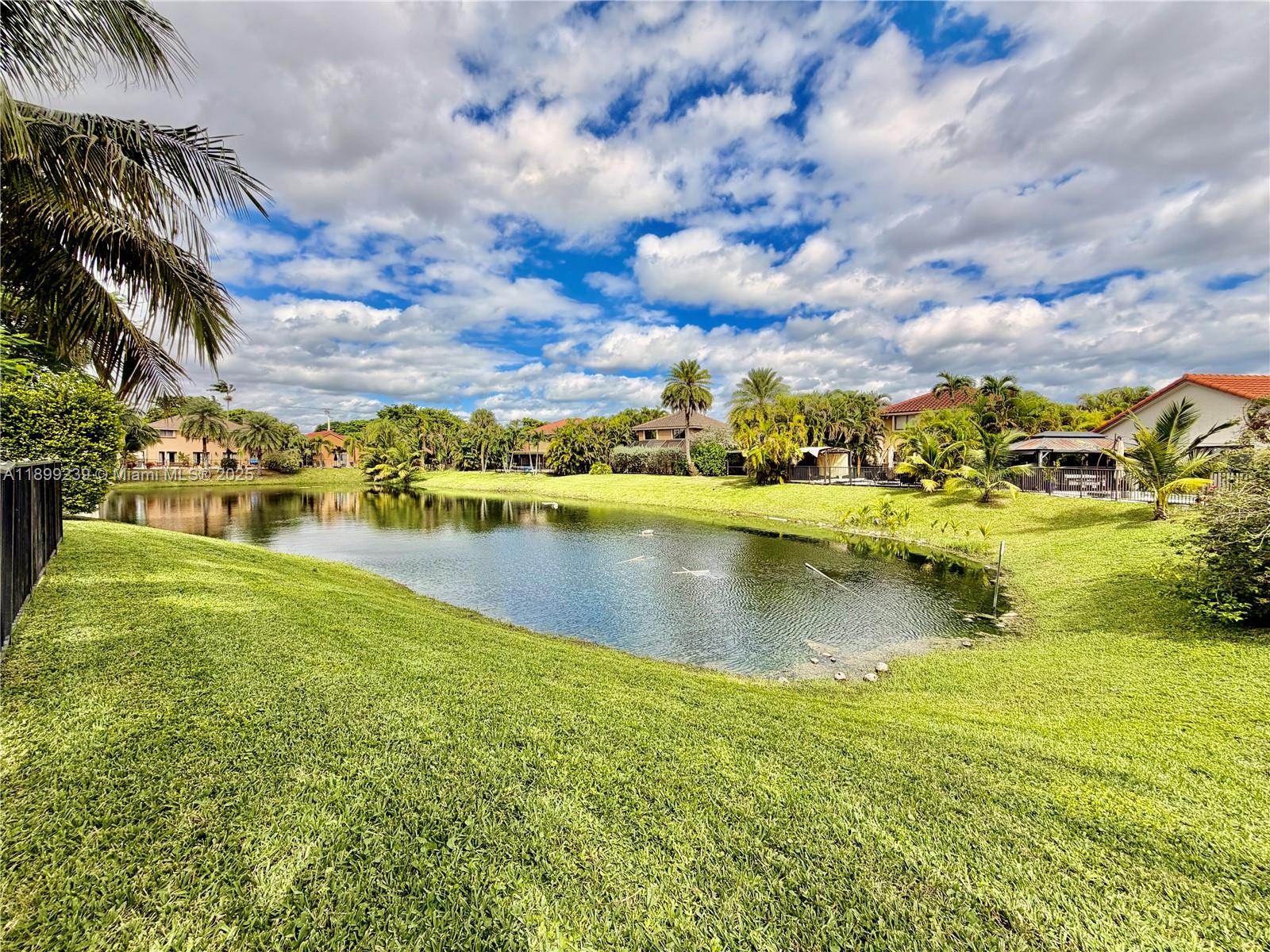 542 NW 39th Ter, Deerfield Beach