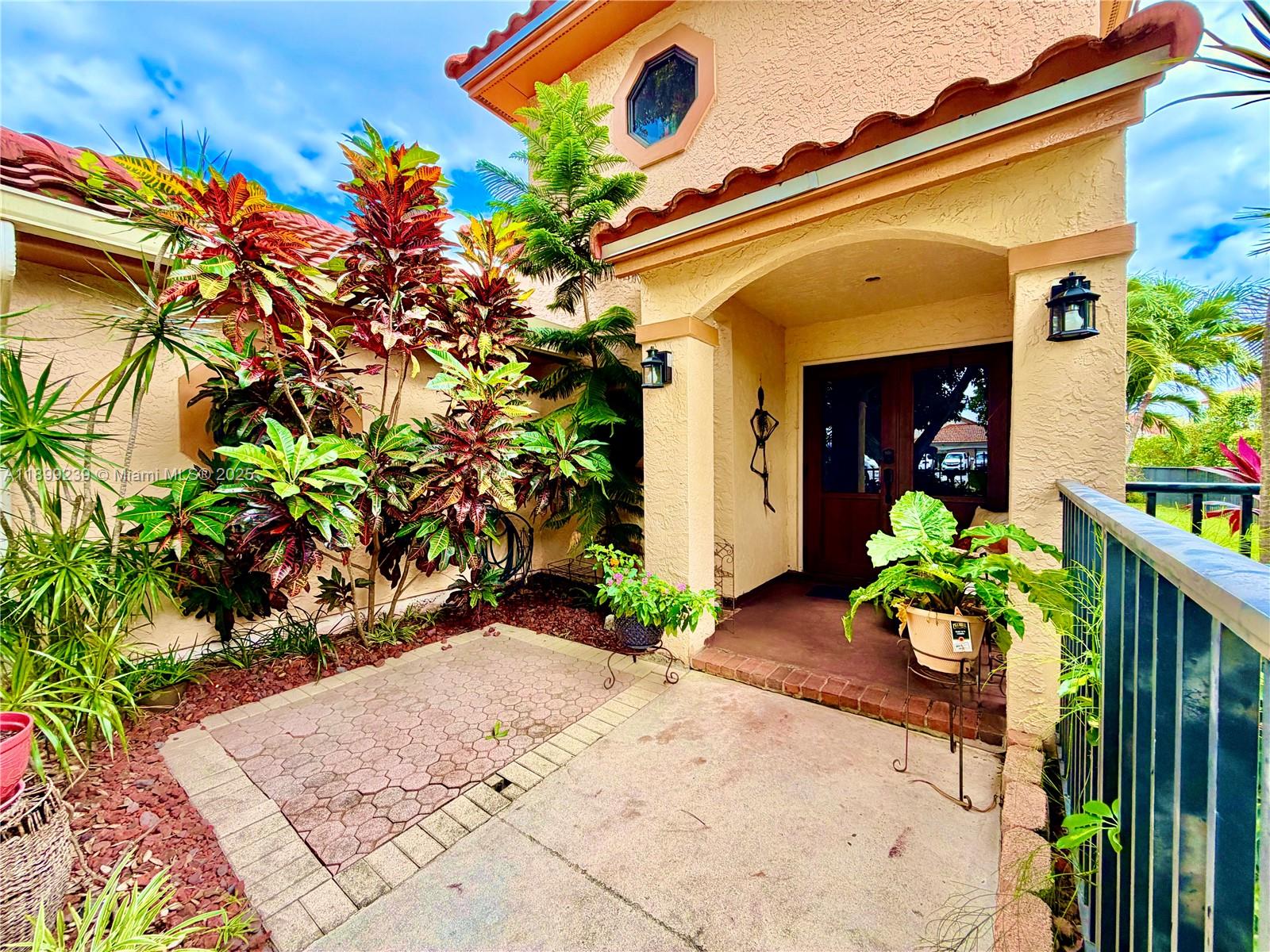 542 NW 39th Ter, Deerfield Beach