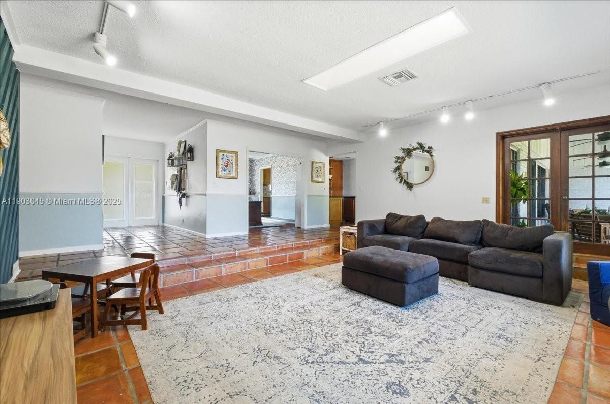 9431 Sea Turtle Ln, Plantation