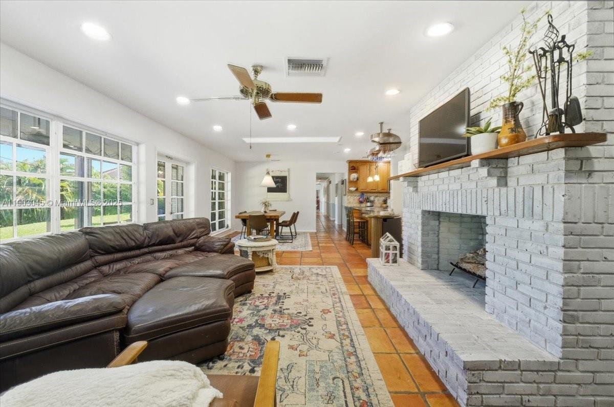 9431 Sea Turtle Ln, Plantation