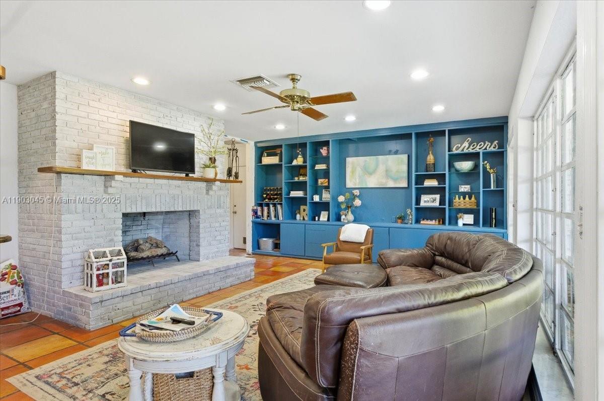 9431 Sea Turtle Ln, Plantation