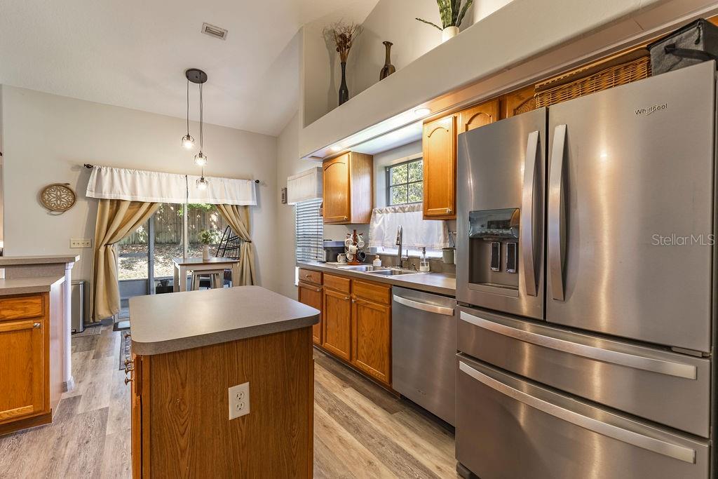 4660 TREASURE CAY RD