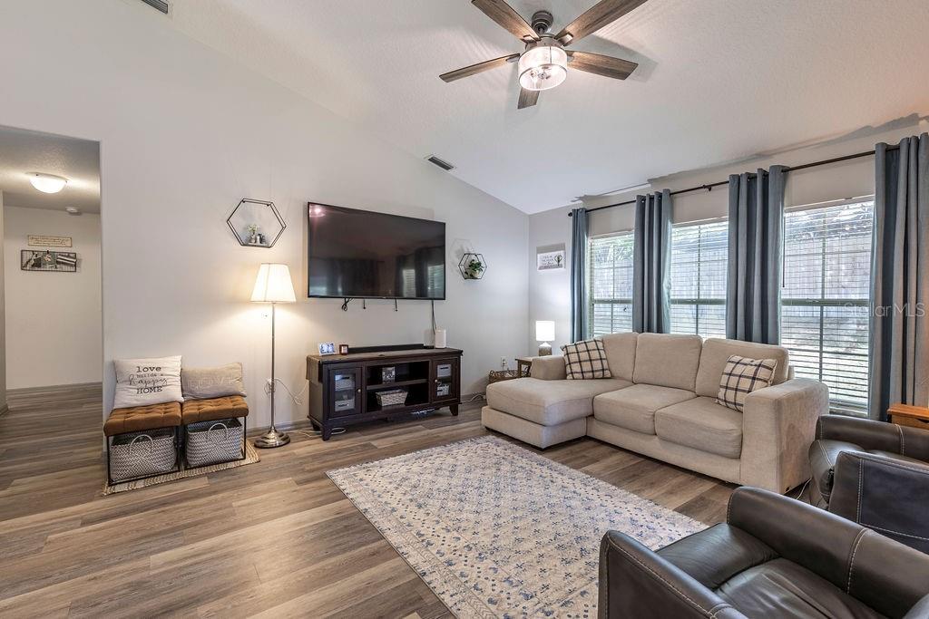 4660 TREASURE CAY RD