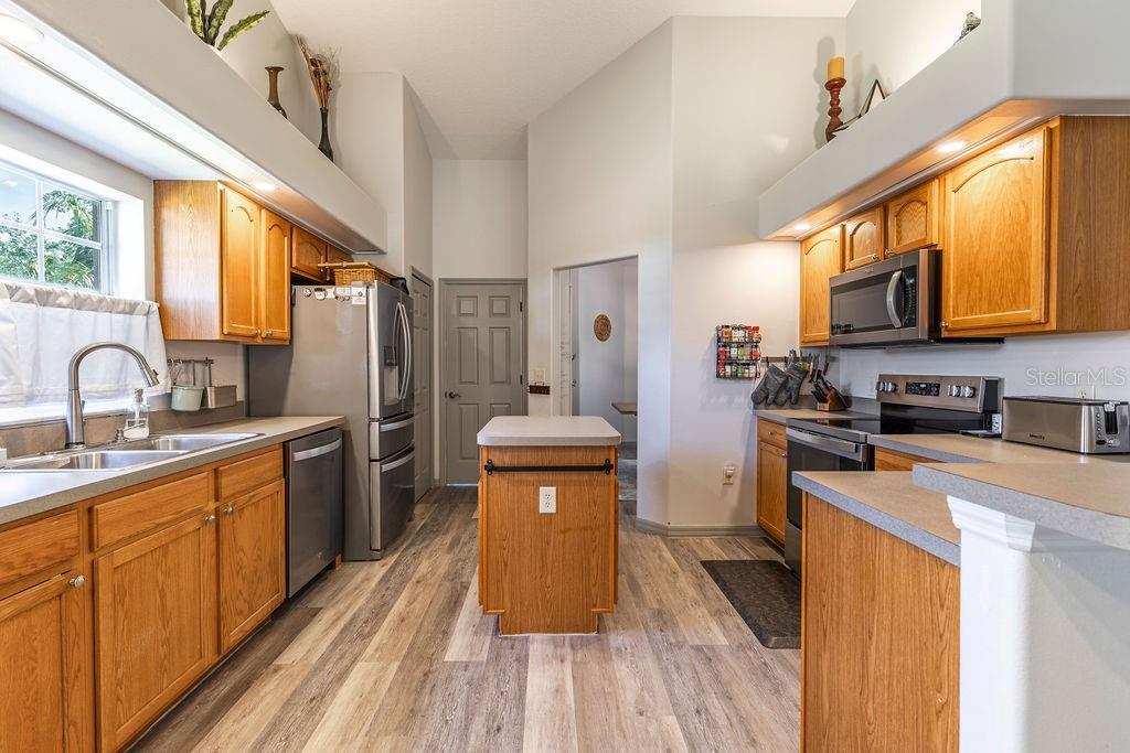 4660 TREASURE CAY RD