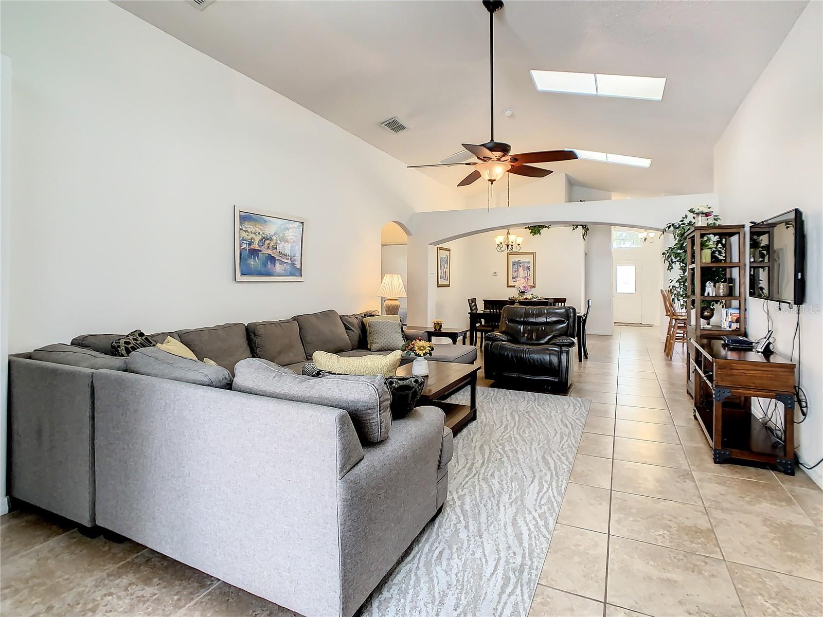 3035 SAMOSA HILL CIR