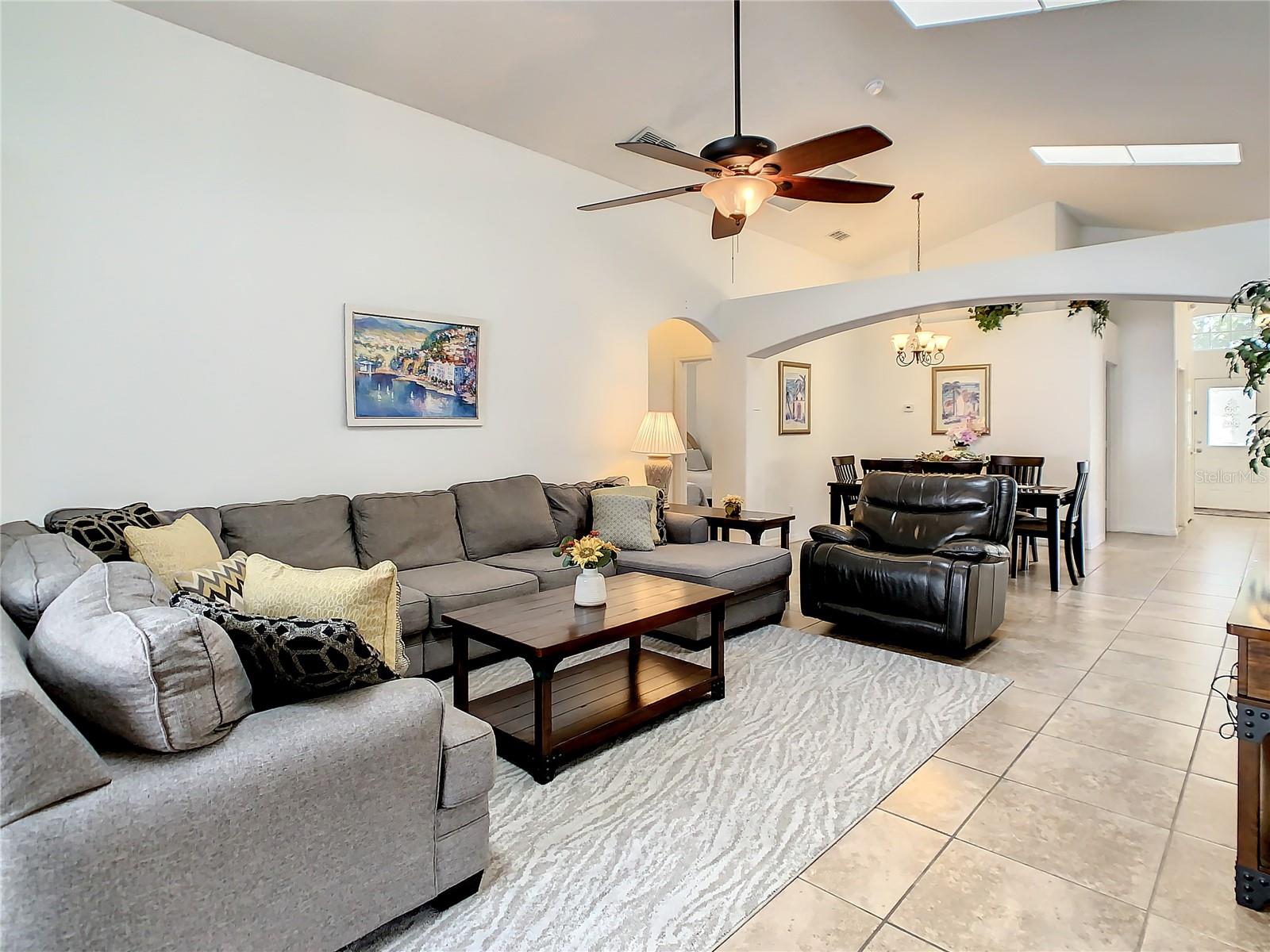 3035 SAMOSA HILL CIR