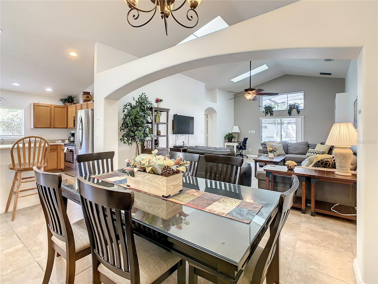 3035 SAMOSA HILL CIR