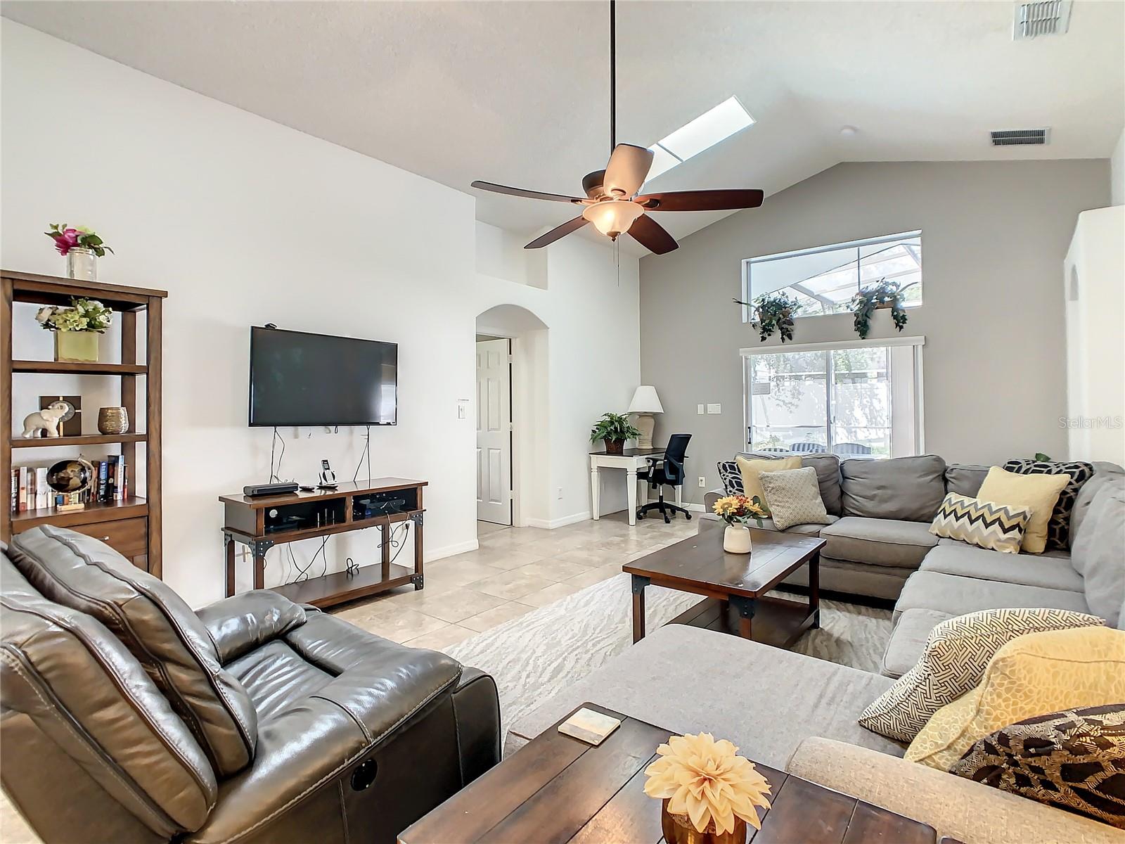 3035 SAMOSA HILL CIR