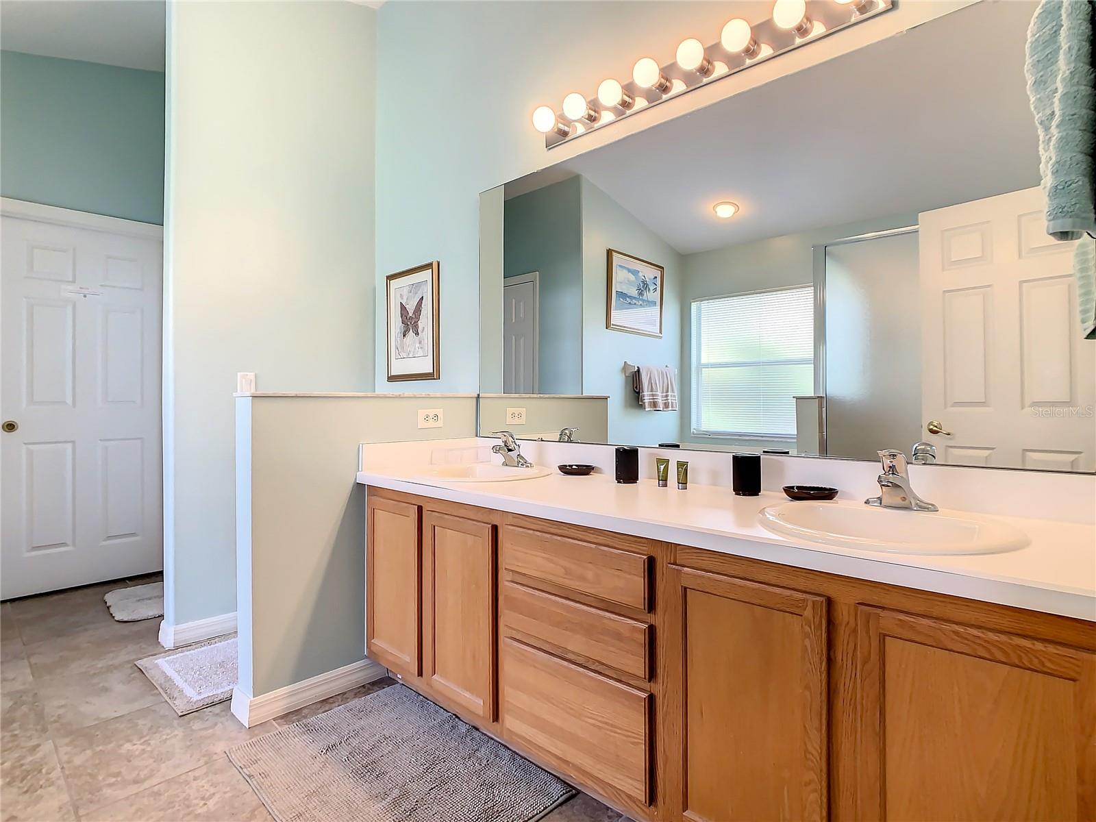 3035 SAMOSA HILL CIR