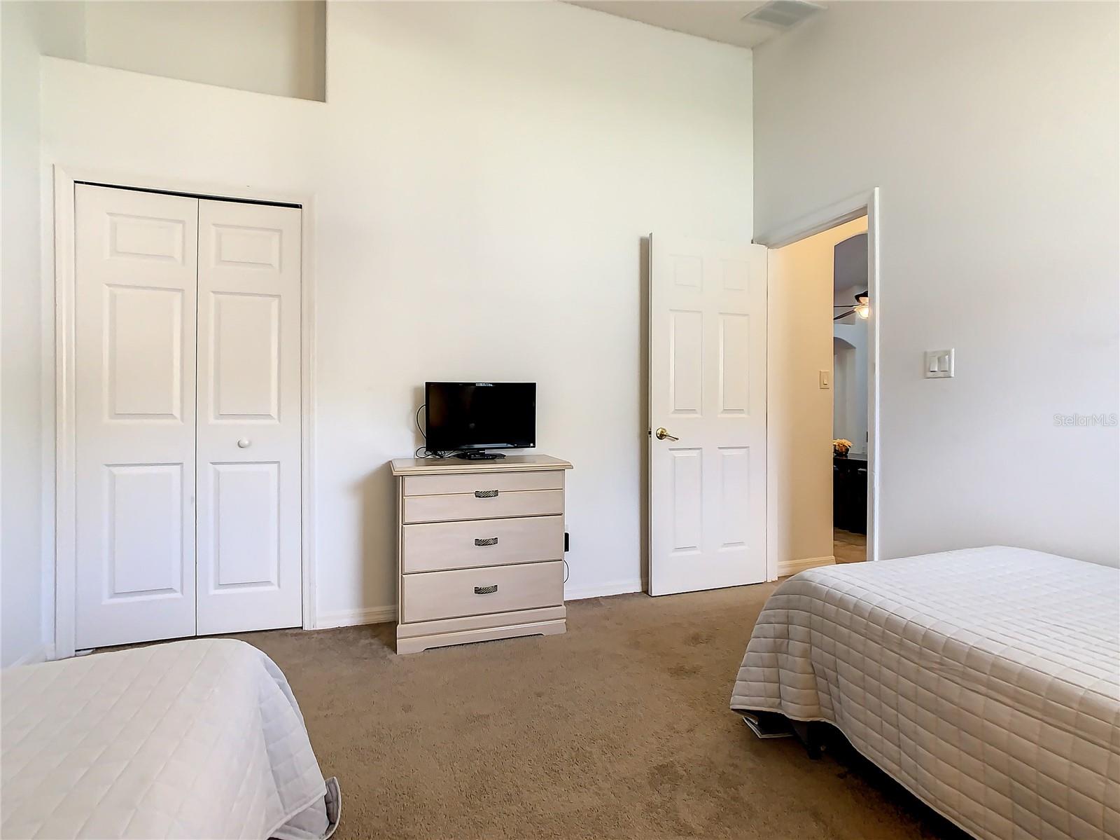 3035 SAMOSA HILL CIR