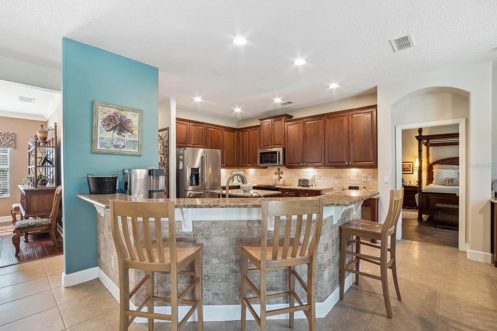 3520 RAMBLING OAKS LN