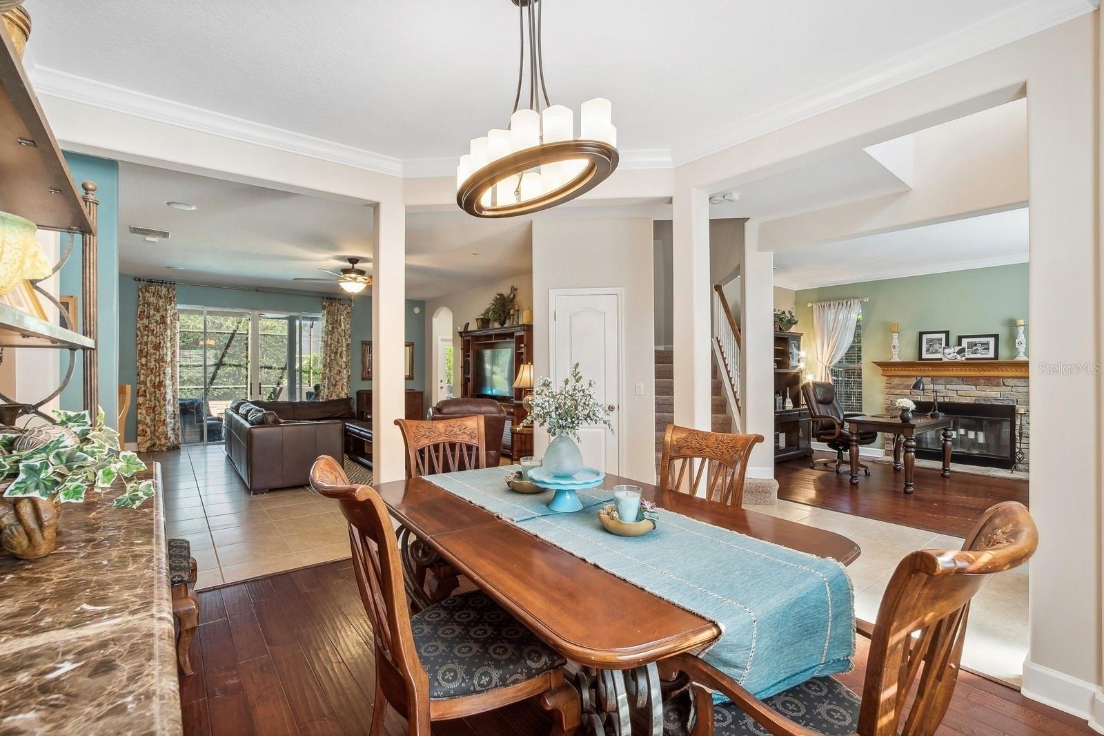 3520 RAMBLING OAKS LN