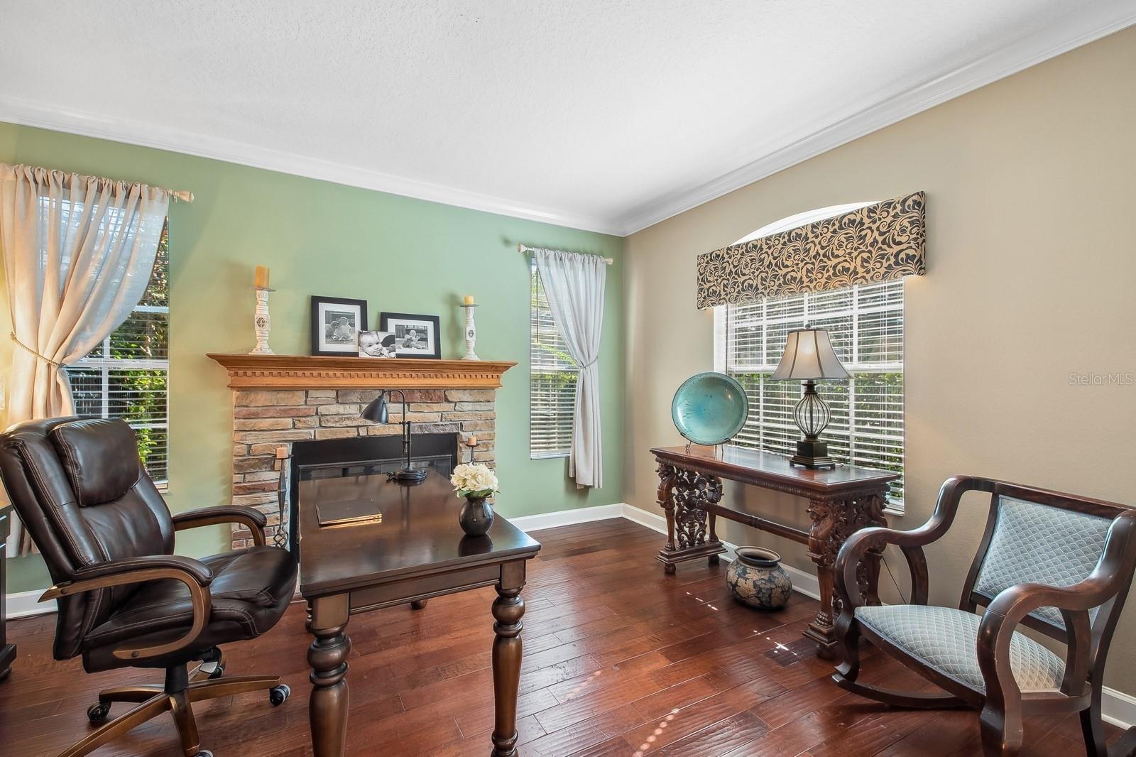 3520 RAMBLING OAKS LN